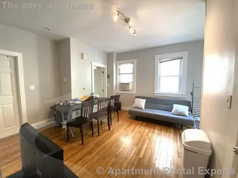 1 Jay St #1, Cambridge, MA 02139