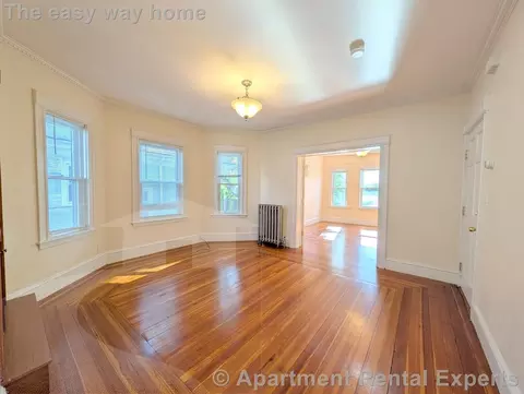 179 College Ave #2, Medford, MA 02155
