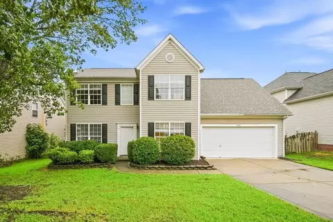 7223 Claiborne Woods Rd, Charlotte, NC 28216