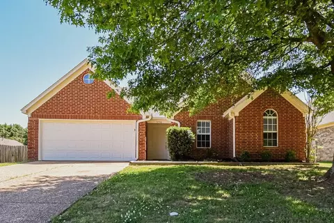 5746 Oakley Dr, Olive Branch, MS 38654