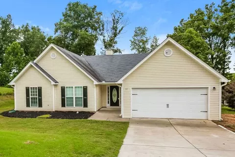 368 Embassy Dr, Winder, GA 30680