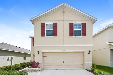 10117 Mangrove Well Rd, Sun City Center, FL 33573