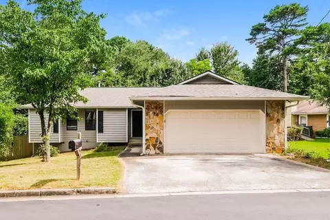 5503 Springwood Ln, Stone Mountain, GA 30087