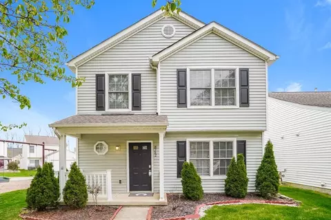 8752 Arrowtip Ln, Lewis Center, OH 43035