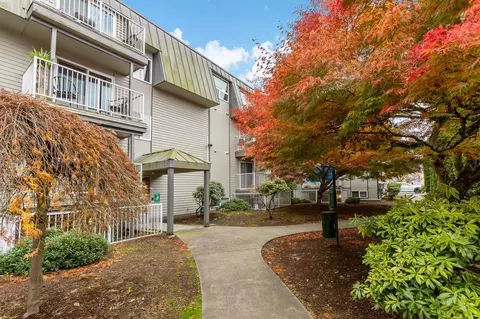 11540 Pinehurst Way NE #304, Seattle, WA 98125