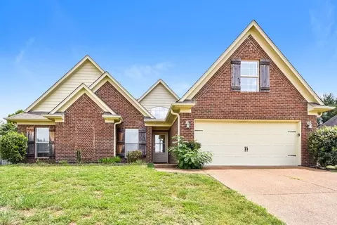 1442 Lake Front Dr E, Hernando, MS 38632