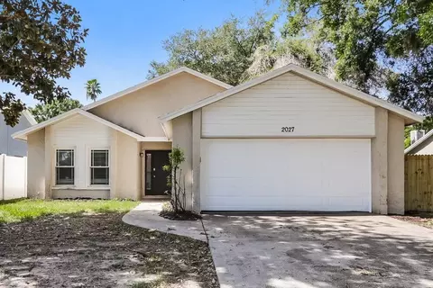 2027 Helm Ln, Valrico, FL 33594