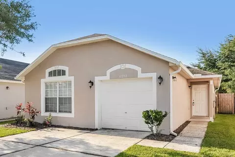 30250 Rattana Ct, Wesley Chapel, FL 33545