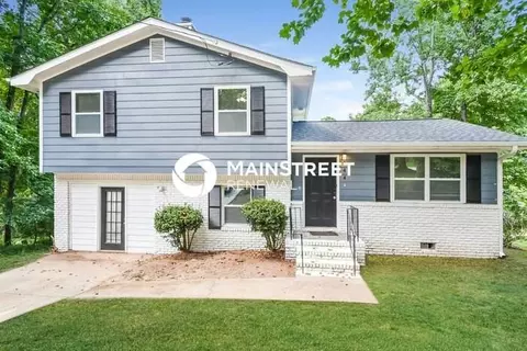 144 Hamlet Ct, Riverdale, GA 30274