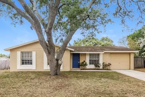 904 Briarcliff Dr, Valrico, FL 33594
