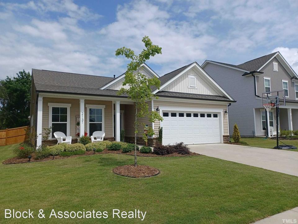 2131 Fox Chapel Pl, Fuquay Varina, NC 27526 22 Photos MLS 46927056