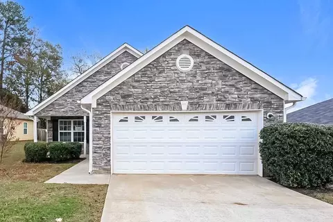10948 Big Sky Dr, Hampton, GA 30228