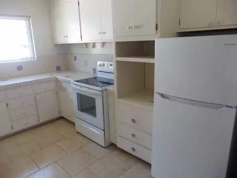 200 Avery Ln #12, Los Gatos, CA 95032