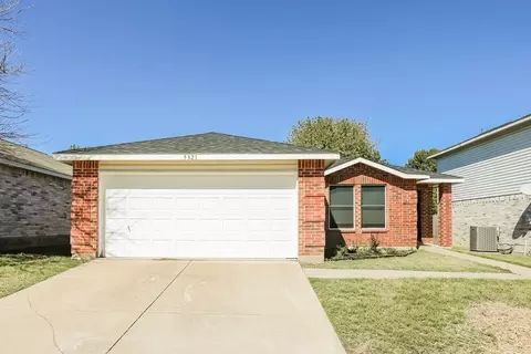 5321 Los Altos Rd, Fort Worth, TX 76244