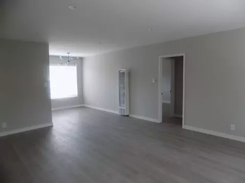 646 S Barrington Ave, Los Angeles, CA 90049