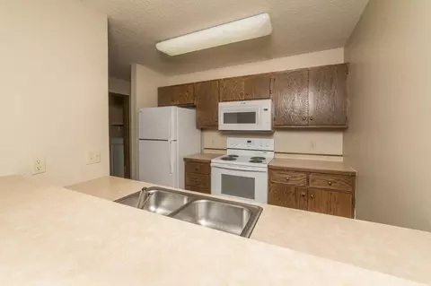 3700 S Golden Creek Pl, Sioux Falls, SD 57106 photo 3