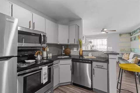 2317 S Pleasant Valley Rd, Austin, TX 78741 photo 3