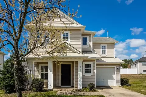 3752 Tryon Ridge Dr, Raleigh, NC 27610