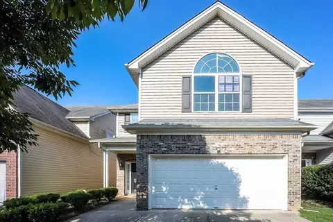 11185 James Madison Dr, Hampton, GA 30228