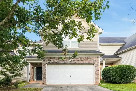 11185 James Madison Dr, Hampton, GA 30228