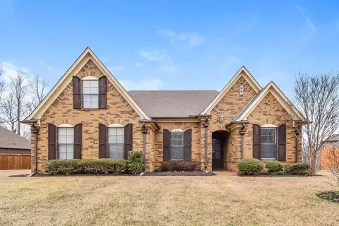 6010 Abigail Bluffs Cv, Bartlett, TN 38135