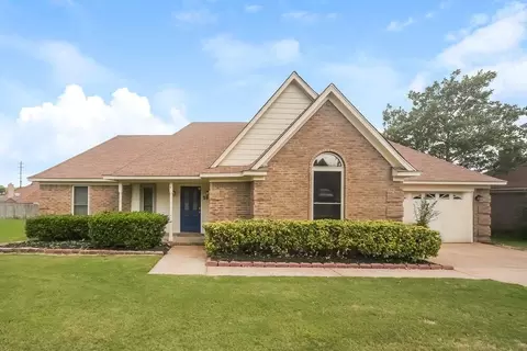 5966 Blocker St, Olive Branch, MS 38654