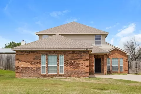 2407 Creekwood St, Corinth, TX 76210
