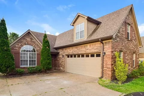 2943 Dawkins Cv, Southaven, MS 38672
