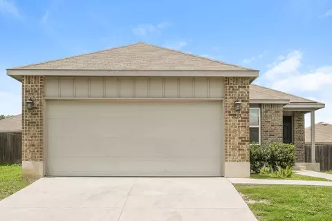3215 Pedernales Dr, San Antonio, TX 78223