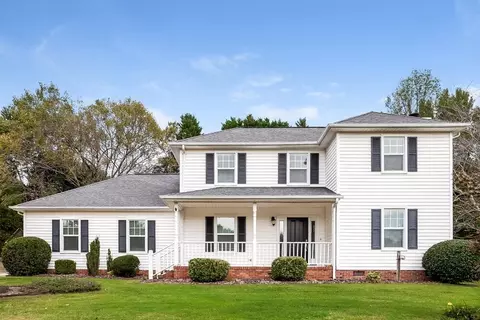 2032 Pine Needle Ct, Gastonia, NC 28056