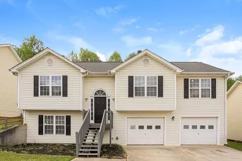215 Ashland Manor Dr, Lawrenceville, GA 30045