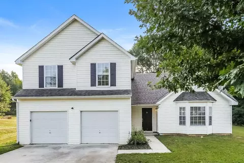 922 Tara Bnd, Hampton, GA 30228