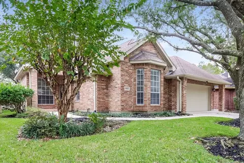 14514 Red Mulberry Ln, Houston, TX 77044