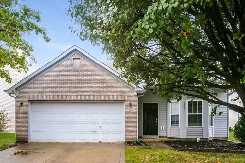 9761 Trail Dr, Avon, IN 46123