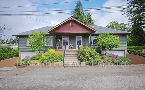 4 Webster Pl, Bremerton, WA 98312