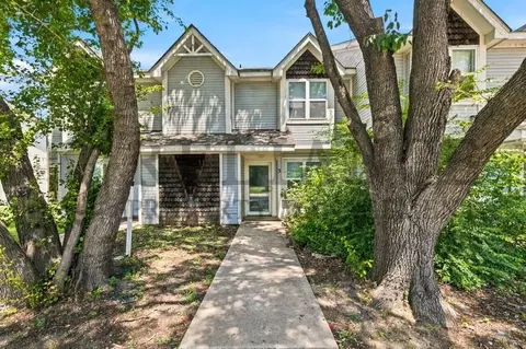 7302 W Douglas Ave #3, Wichita, KS 67212