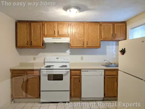 7 Banks St #1, Cambridge, MA 02138