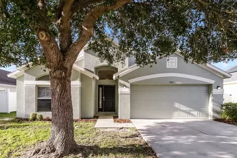 9912 Riverchase Dr, New Port Richey, FL 34655