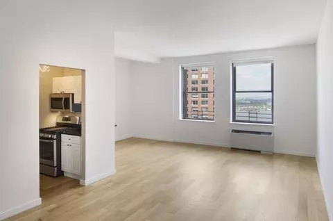 17 Battery Pl #3403, New York, NY 10004