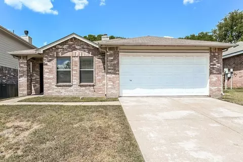 5213 Bedfordshire Dr, Fort Worth, TX 76135