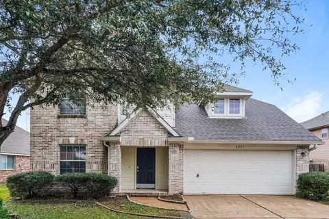 6207 Winter Oak St, Pearland, TX 77584