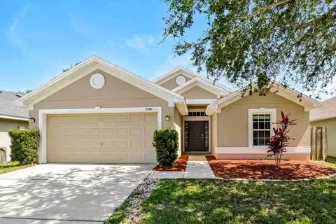 2308 Bracknell Forest Trl, Tavares, FL 32778