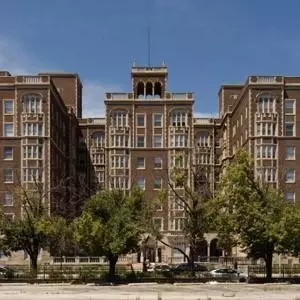 7020 S Jeffery Blvd, Chicago, IL 60649