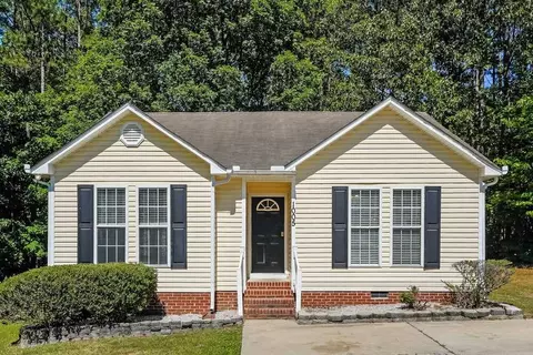 1005 Henchman Ct, Knightdale, NC 27545