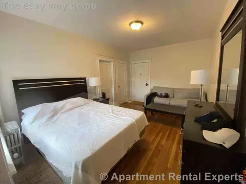 30 Langdon St #8, Cambridge, MA 02138