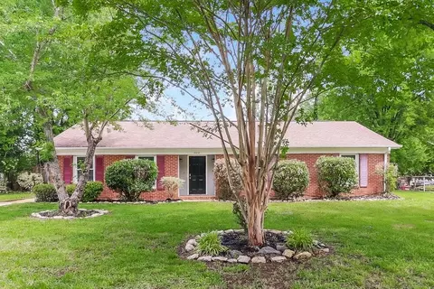 2010 Longdale Dr, Charlotte, NC 28217