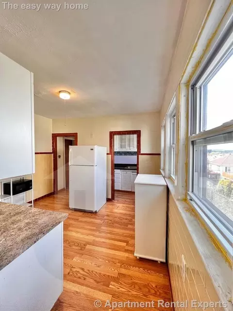 16 Braemore Rd #1, Medford, MA 02155