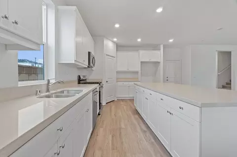 12742 5th St, Yucaipa, CA 92399 photo 4