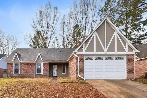 7371 Hollorn Ln, Memphis, TN 38125