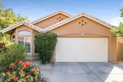 1015 N Longmore St, Chandler, AZ 85224